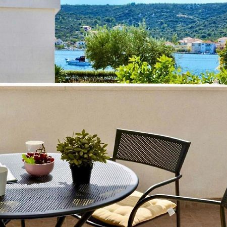 House Pazanin Villa Vinišće Eksteriør bilde