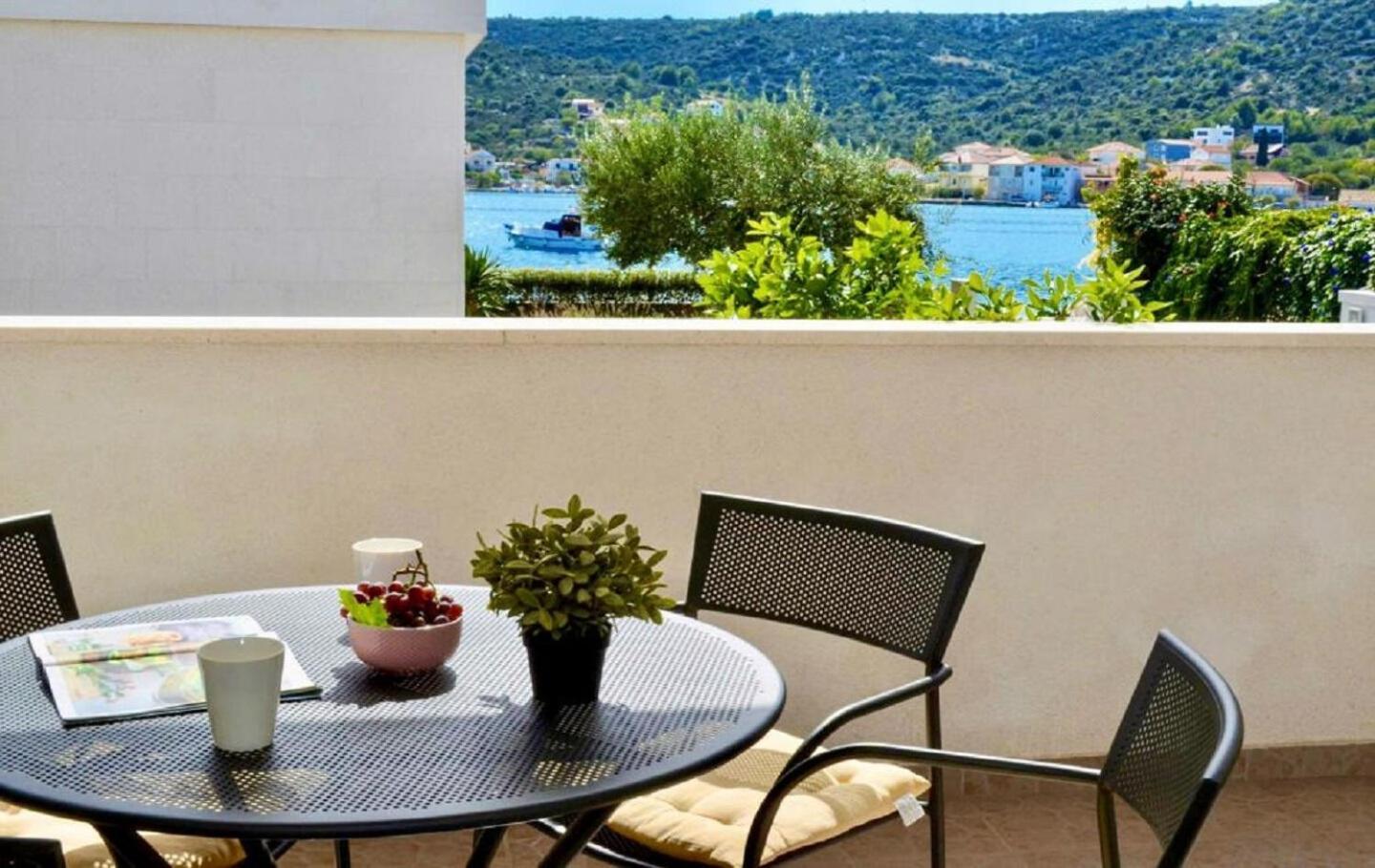 House Pazanin Villa Vinišće Eksteriør bilde